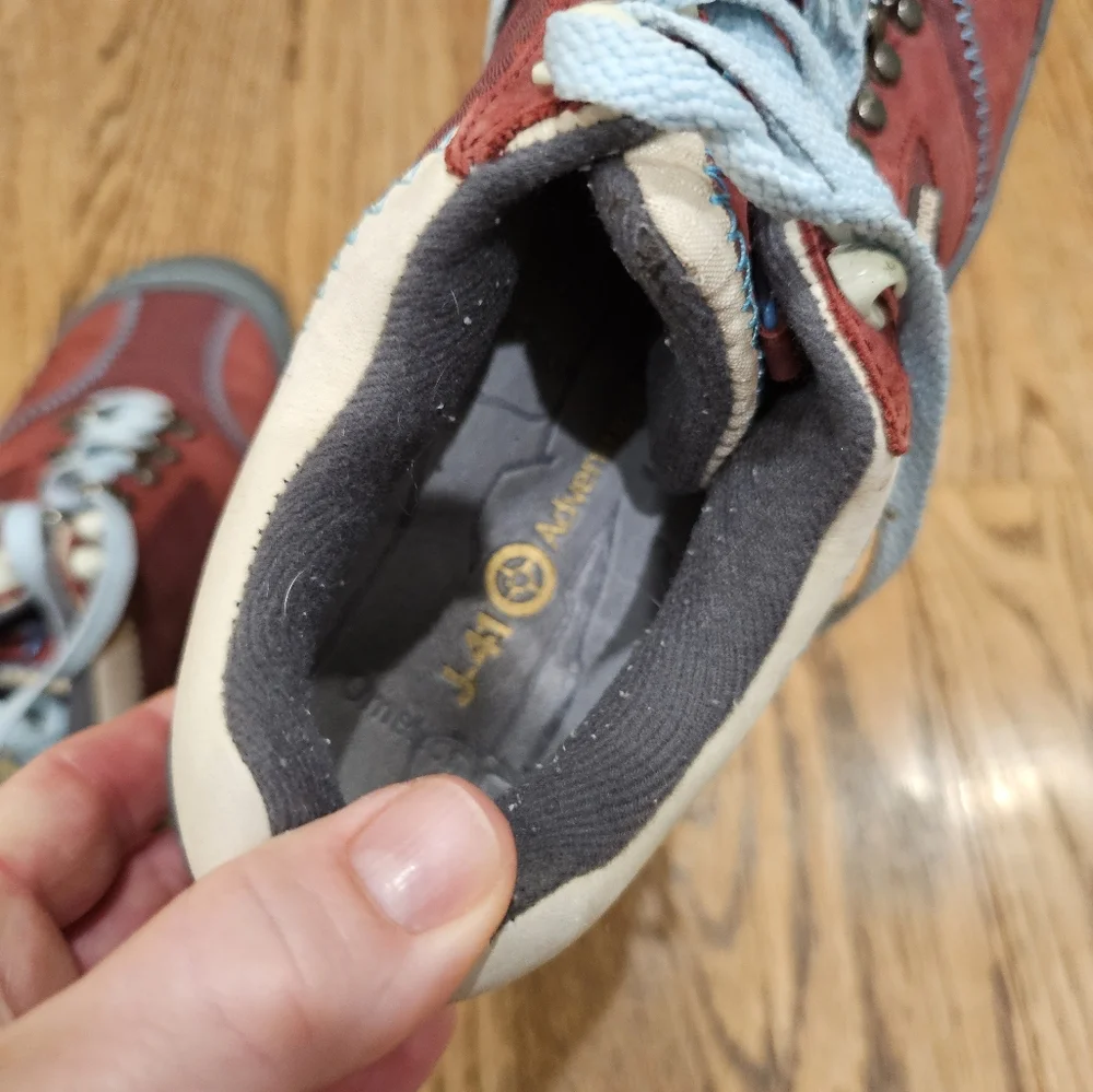 J-41 Jeep Engineered Traction Sole Women's Burgundy and Blue Sneakers - Picture 6 of 9